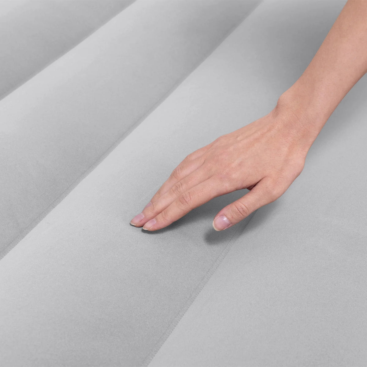 special edition 18” and Queen Tritech Bestway with Pump AC Built-in Mattress Antimicrobial Air Coating