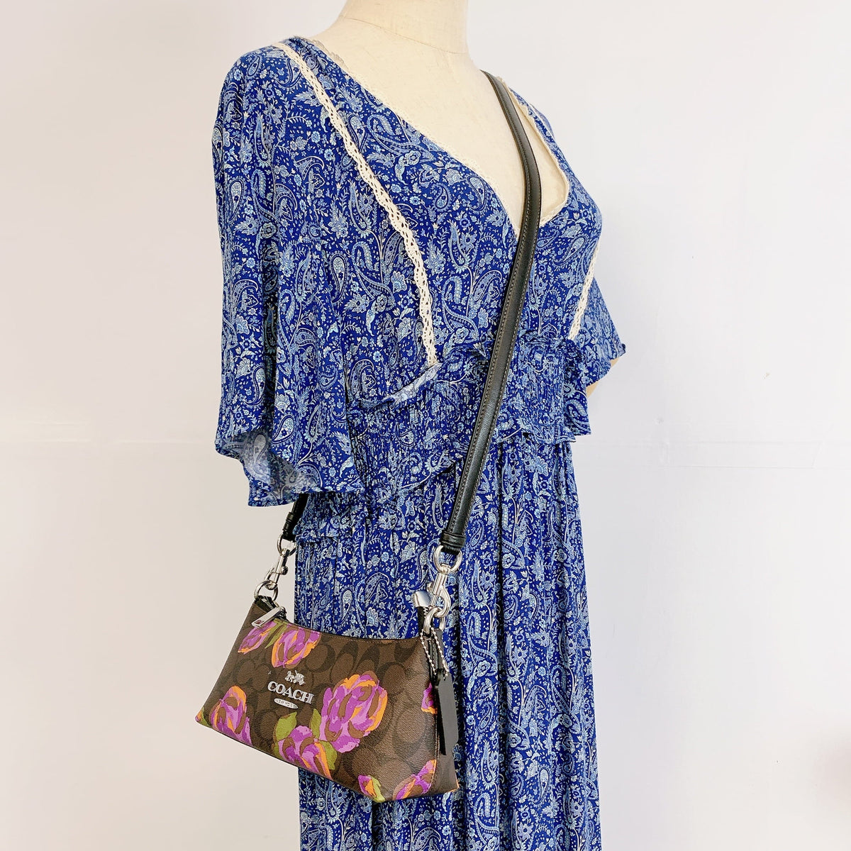 Brown Rose Print Shoulder Canvas Coach special edition IN With Bag CL406 In Signature Charlotte Iris Multi