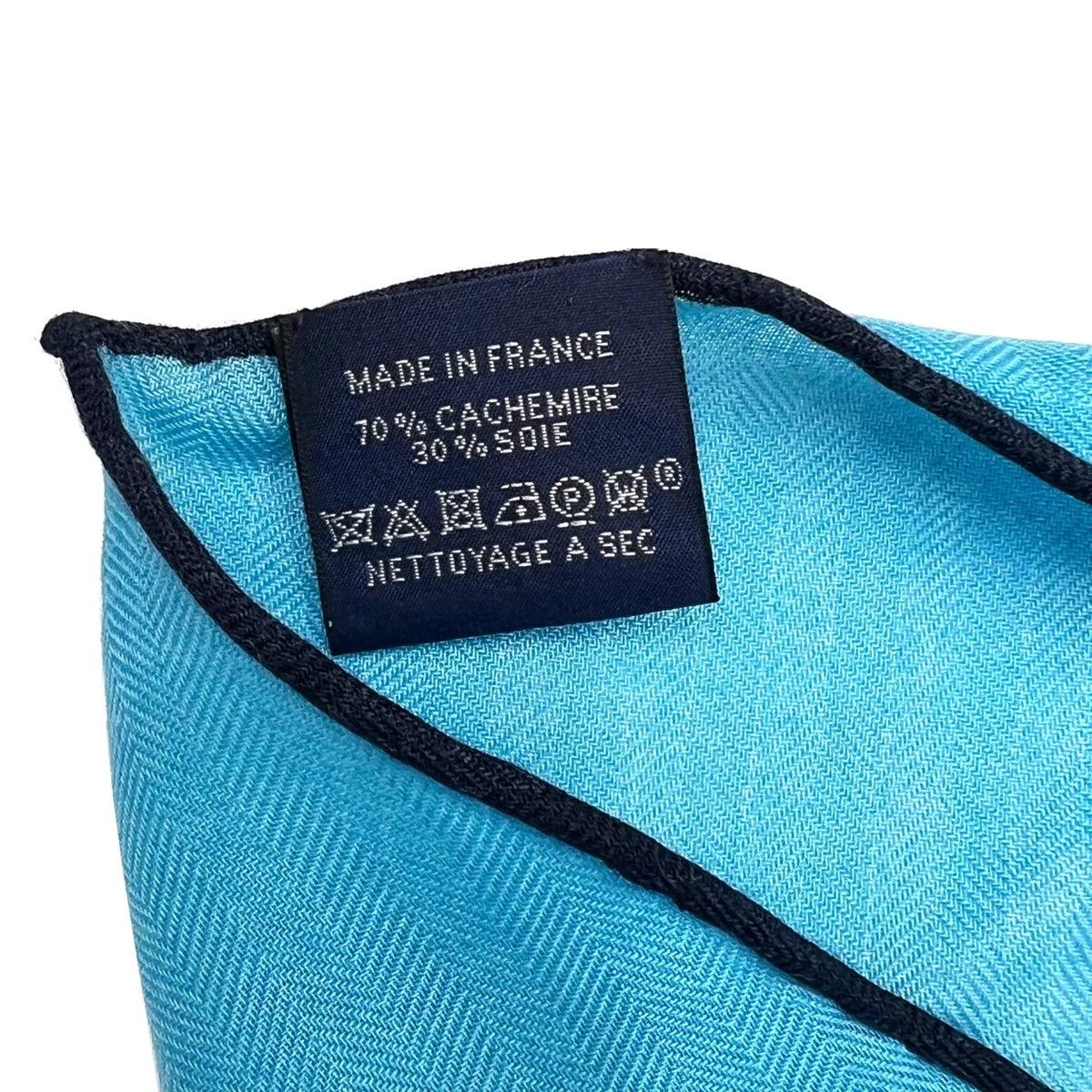 Hermes scarf triangular new triangle ladies blue (Like New) HERMES silk Pre-Owned cashmere