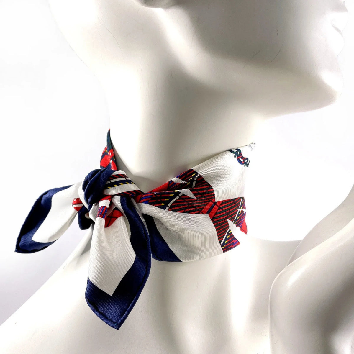 Pre-Owned Brides HERMES White Gavroche 45 Muffler (Good) Silk Women's Scarf Carre Gala N3123233 Tartan de