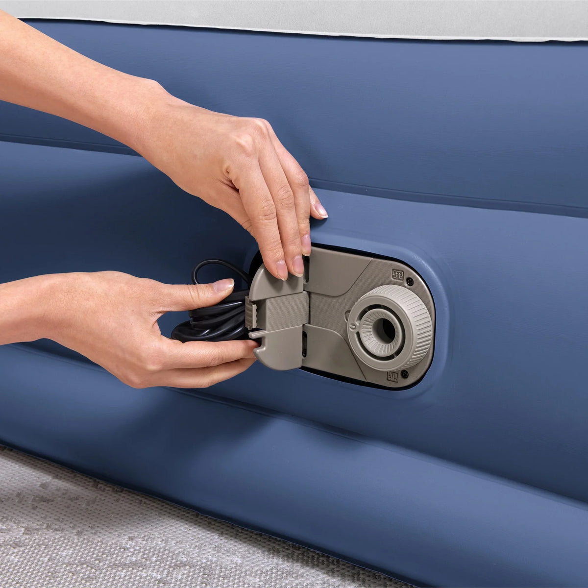 special edition 18” and Queen Tritech Bestway with Pump AC Built-in Mattress Antimicrobial Air Coating