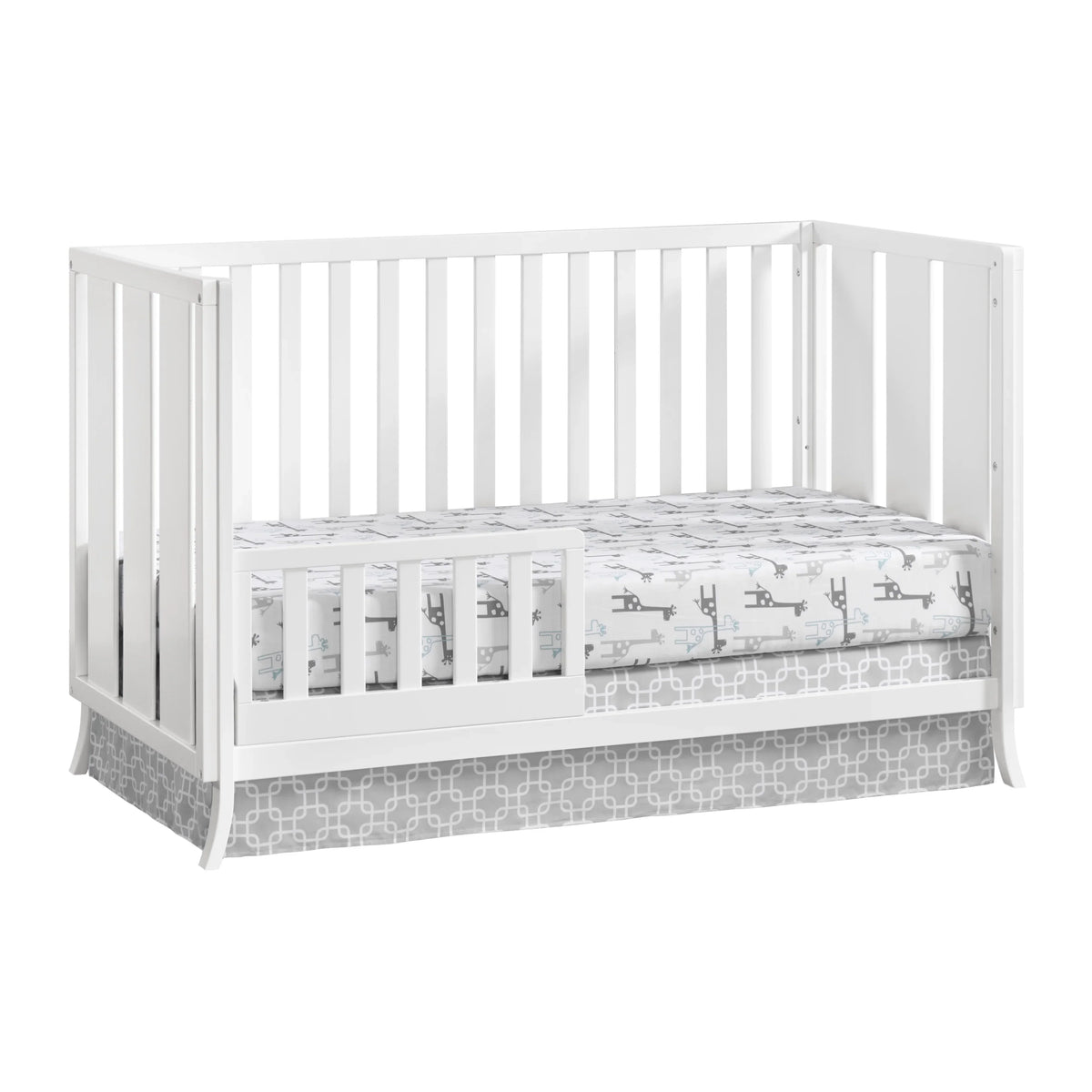 Arlie in 4 White Island 1 Baby Oxford Convertible Crib