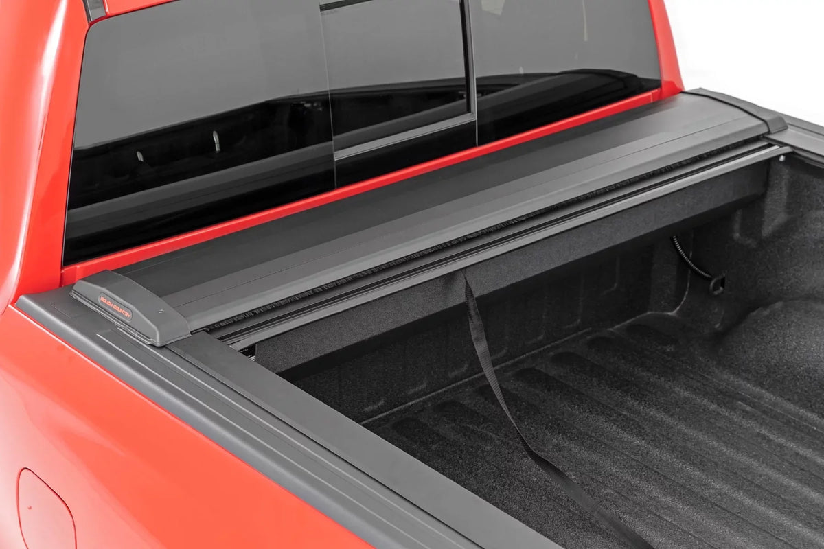 Bed- Bed Retractable for Country | 19-23 5'7 Ram Cover 46320551A 1500 Rough